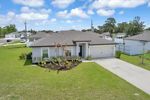 920 SW Castaneda Ln, Port Saint Lucie, FL 34953 - Photo 3