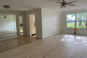 7293 W Oakridge Cir, Lake Worth, FL 33462 - Photo 11