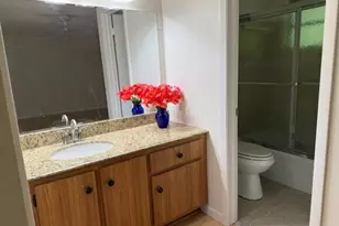 7293 W Oakridge Cir, Lake Worth, FL 33462 - Photo 23
