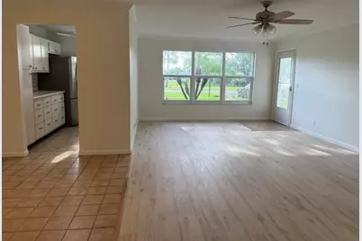 7293 W Oakridge Circle, Lake Worth, FL 33462 - Photo 1