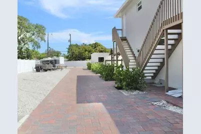 305 Cypress Drive #1, Lake Park, FL 33403 - Photo 3