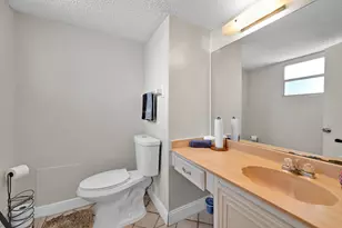 103 Royal Pk Dr, Oakland Park, FL 33309 - Photo 11