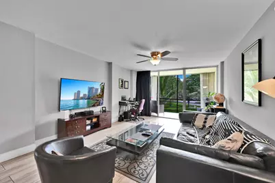 103 Royal Park Drive #2e, Oakland Park, FL 33309 - Photo 3