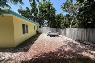 620 NE 9th Ave, Boynton Beach, FL 33435 - Photo 9