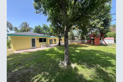 620 NE 9th Avenue, Boynton Beach, FL 33435 - Photo 13