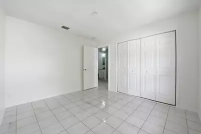 5814 Ithaca Circle E, Lake Worth, FL 33463 - Photo 13