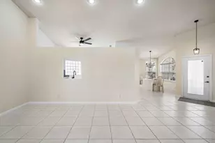 6192 Floral Lakes Dr, Delray Beach, FL 33484 - Photo 9