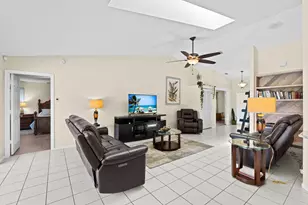 1707 Primrose Ln, Wellington, FL 33414 - Photo 17