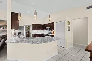 1707 Primrose Ln, Wellington, FL 33414 - Photo 13