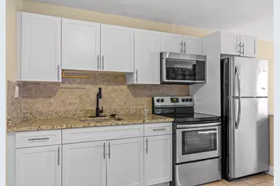 120 Pleasant Place #1, Palm Springs, FL 33461 - Photo 5