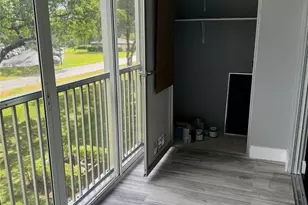 12750 SW 4th Ct, Pembroke Pines, FL 33027 - Photo 33