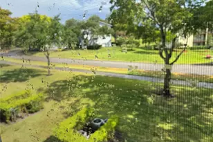 12750 SW 4th Ct, Pembroke Pines, FL 33027 - Photo 21