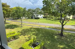 12750 SW 4th Ct, Pembroke Pines, FL 33027 - Photo 23