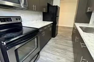 7511 Venetian St, Miramar, FL 33023 - Photo 19
