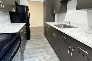7511 Venetian St, Miramar, FL 33023 - Photo 7