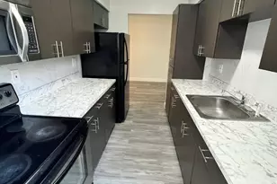 7511 Venetian St, Miramar, FL 33023 - Photo 3