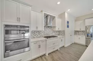 8720 E Baypoint Cir, Parkland, FL 33076 - Photo 11