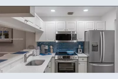2916 Tuscany Court #201, Palm Beach Gardens, FL 33410 - Photo 13