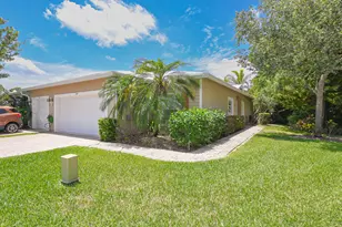 649 NE Bent Paddle Ln, Port Saint Lucie, FL 34983 - Photo 1