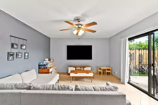 29 Lake Arbor Dr, Palm Springs, FL 33461 - Photo 7