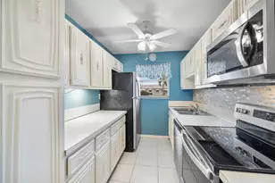 212 W High Point Terrace W, Delray Beach, FL 33445 - Photo 11