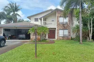 596 Greenwood Dr, Jupiter, FL 33458 - Photo 1