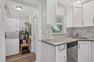 155 NE 20th St, Boca Raton, FL 33431 - Photo 25