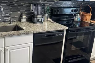 2004 NW 38th Terrace, Lauderdale Lakes, FL 33311 - Photo 5