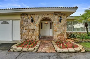 1040 SW 75th Ave, Plantation, FL 33317 - Photo 5