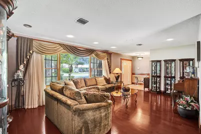 1040 SW 75th Avenue, Plantation, FL 33317 - Photo 13
