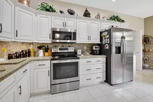 10632 Royal Caribbean Cir, Boynton Beach, FL 33437 - Photo 5