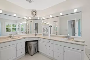1750 W Oak Knoll Cir, Davie, FL 33324 - Photo 25