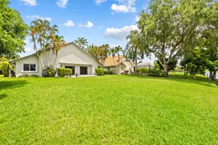 1750 W Oak Knoll Cir, Davie, FL 33324 - Photo 11