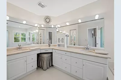 1750 W Oak Knoll Circle, Davie, FL 33324 - Photo 25
