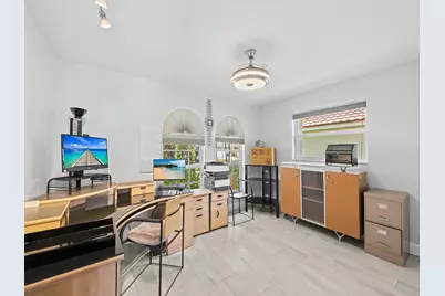 1750 W Oak Knoll Circle, Davie, FL 33324 - Photo 21