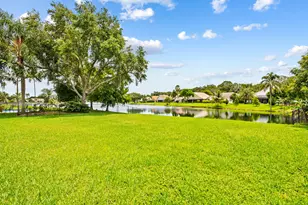1750 W Oak Knoll Cir, Davie, FL 33324 - Photo 9
