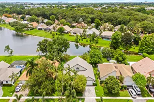 1750 W Oak Knoll Cir, Davie, FL 33324 - Photo 1