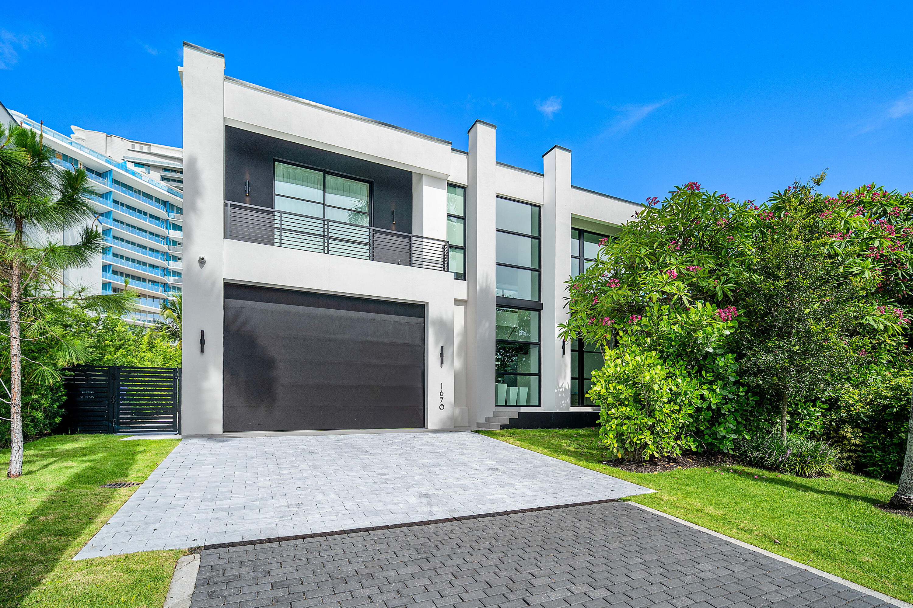 1670 E Terra Mar Dr - 1670 E Terra Mar Dr, Lauderdale by the Sea, FL 33062 Luxury Property | Jose Angel Pina
