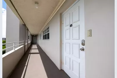 575 Oaks Lane #708, Pompano Beach, FL 33069 - Photo 5