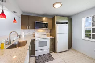 575 Oaks Ln, Pompano Beach, FL 33069 - Photo 13