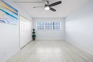 575 Oaks Ln, Pompano Beach, FL 33069 - Photo 15