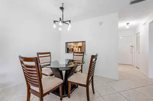 2615 Garden Dr N, Lake Worth, FL 33461 - Photo 5