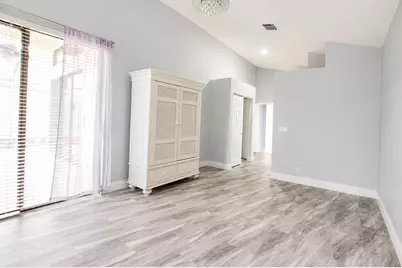 10139 Lexington Circle N, Boynton Beach, FL 33436 - Photo 11