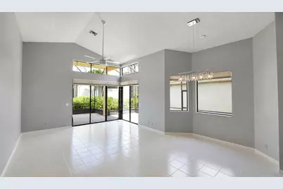 10139 Lexington Circle N, Boynton Beach, FL 33436 - Photo 3