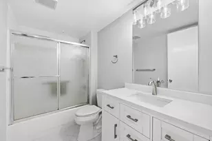 550 SW 137th Ave, Pembroke Pines, FL 33027 - Photo 21