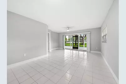 550 SW 137 Avenue #L114, Pembroke Pines, FL 33027 - Photo 1