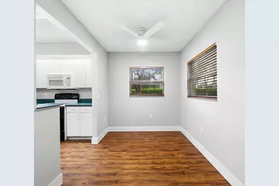 550 SW 137 Avenue #L114, Pembroke Pines, FL 33027 - Photo 9