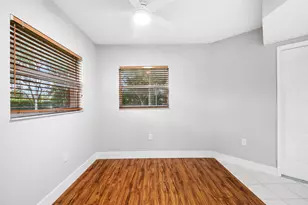 550 SW 137th Ave, Pembroke Pines, FL 33027 - Photo 9