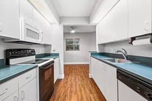 550 SW 137th Ave, Pembroke Pines, FL 33027 - Photo 15