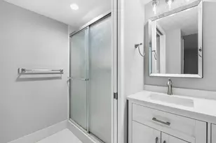 550 SW 137th Ave, Pembroke Pines, FL 33027 - Photo 27